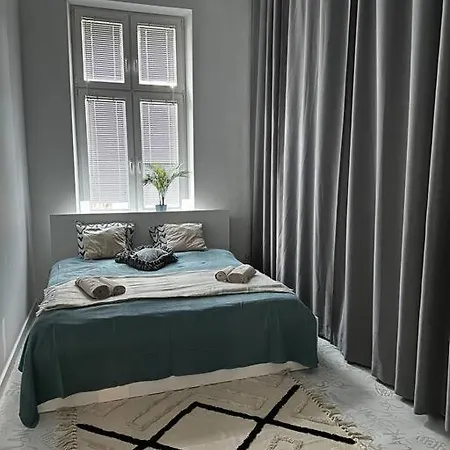 P-122 Piotrkowska Apartment.