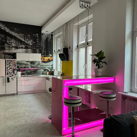 P-122 Piotrkowska Apartment. Apartament