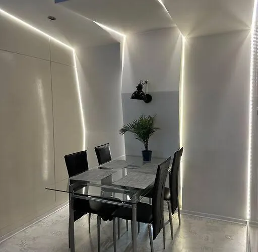 P-122 Piotrkowska Apartment. *