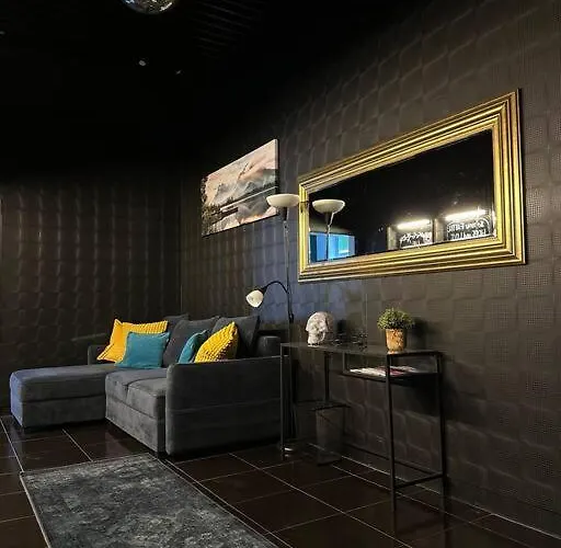 P-122 Piotrkowska Apartment.